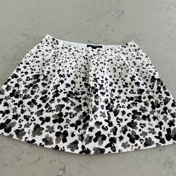 Banana Republic Skirt with pockets - Picture 1 of 4